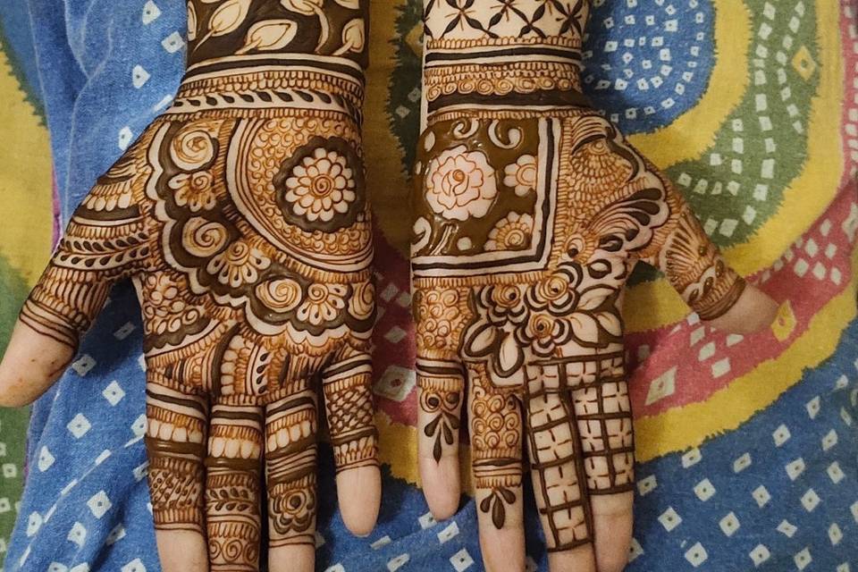 Intricate Mehndi Design - Seema Mehandi Art